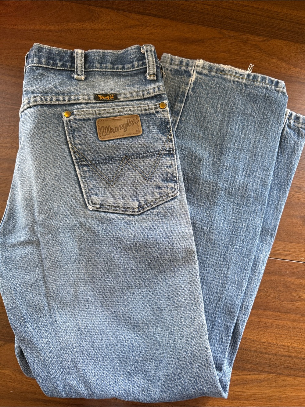 Wrangler Light Blue Ripped Straight-Leg Women's Jeans - Picture 2 of 6